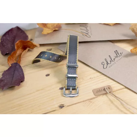 Edelwolle prémium Nato óraszíj, szürke/bézs, 22mm
